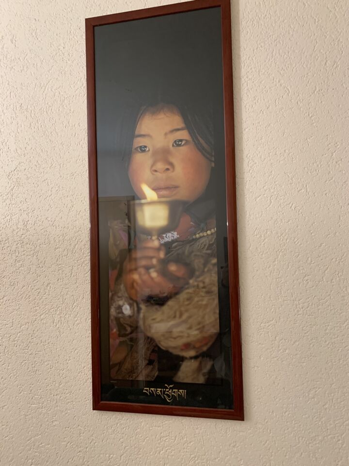 Œuvre d'inspiration symbolique avec personnage